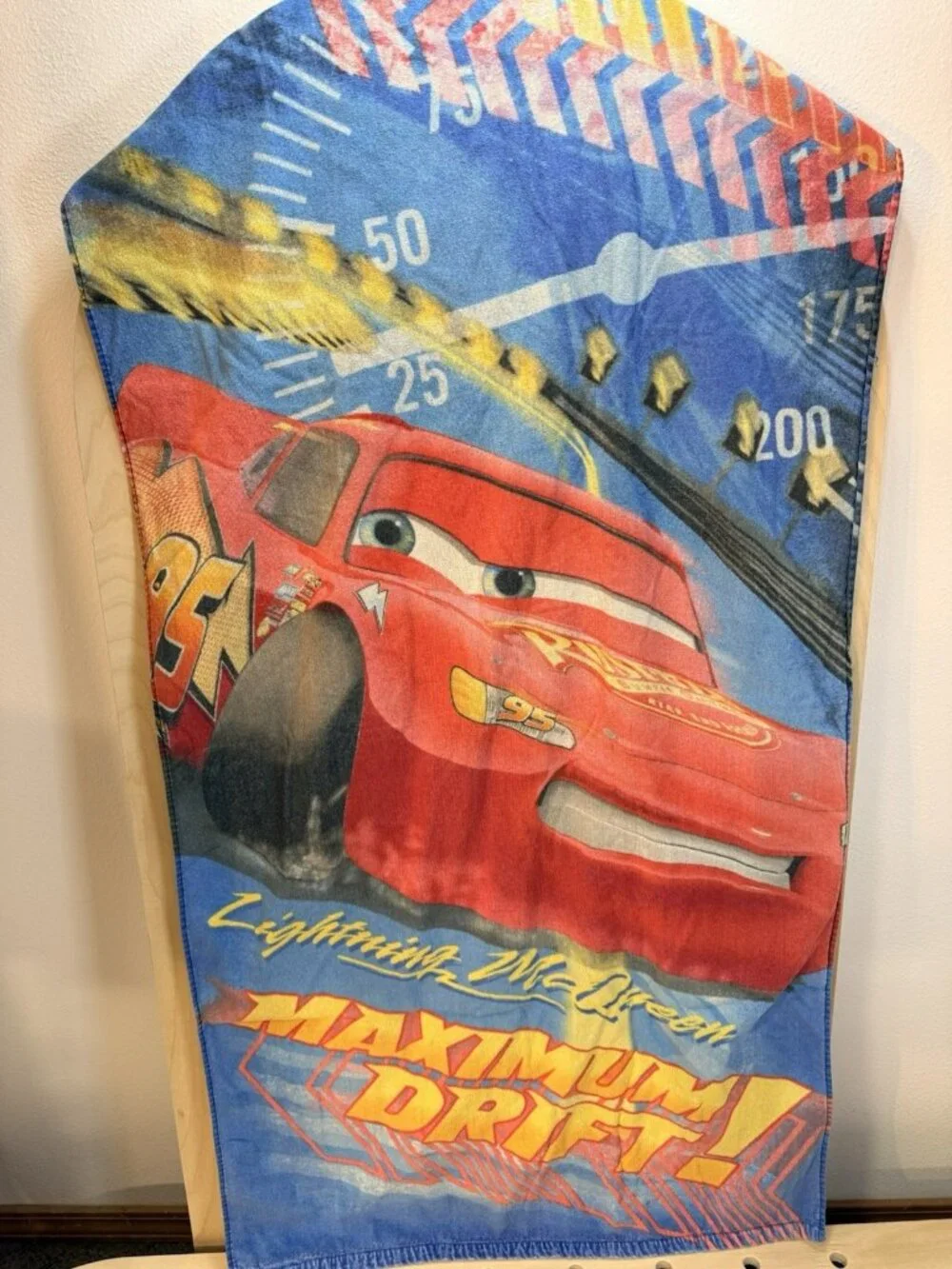 RARE Disney Store Pixar Cars Lightning McQueen Beach Towel Vintage 54” X 29”